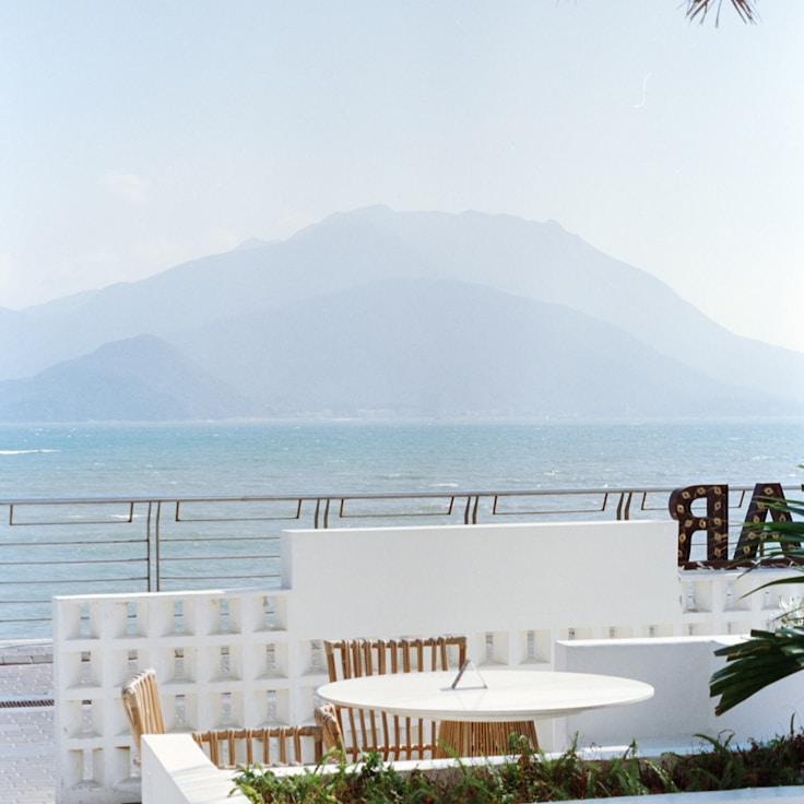 Outdoor terrace seating suitable for families in Lisbon